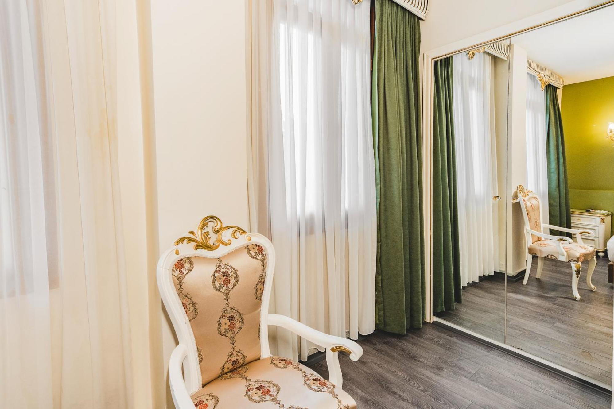 Hotel Fresia Istanbul Bagian luar foto