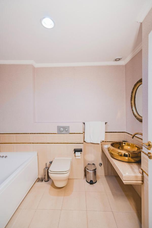 Hotel Fresia Istanbul Bagian luar foto