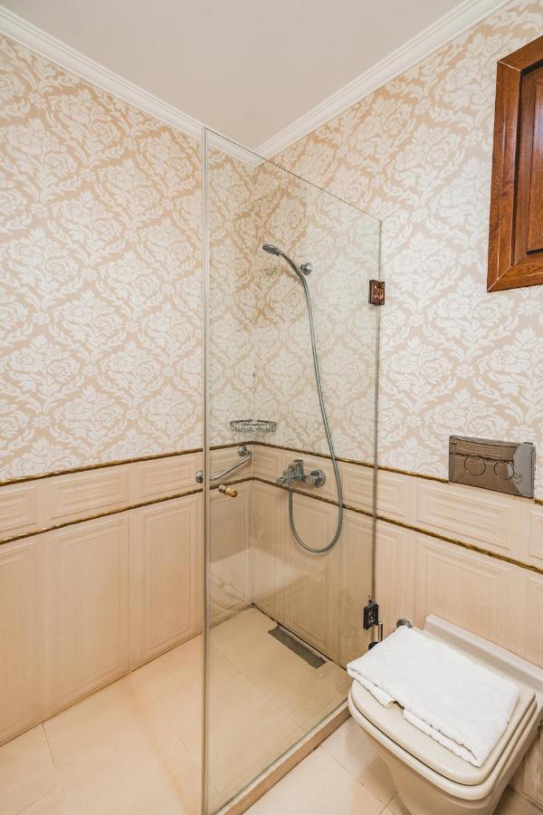 Hotel Fresia Istanbul Bagian luar foto