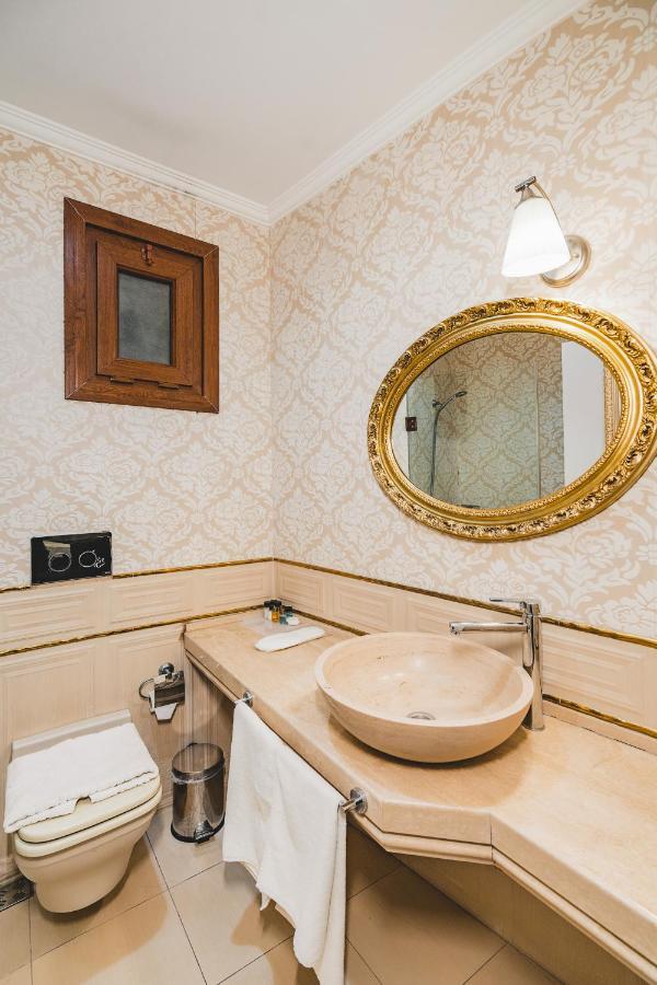 Hotel Fresia Istanbul Bagian luar foto